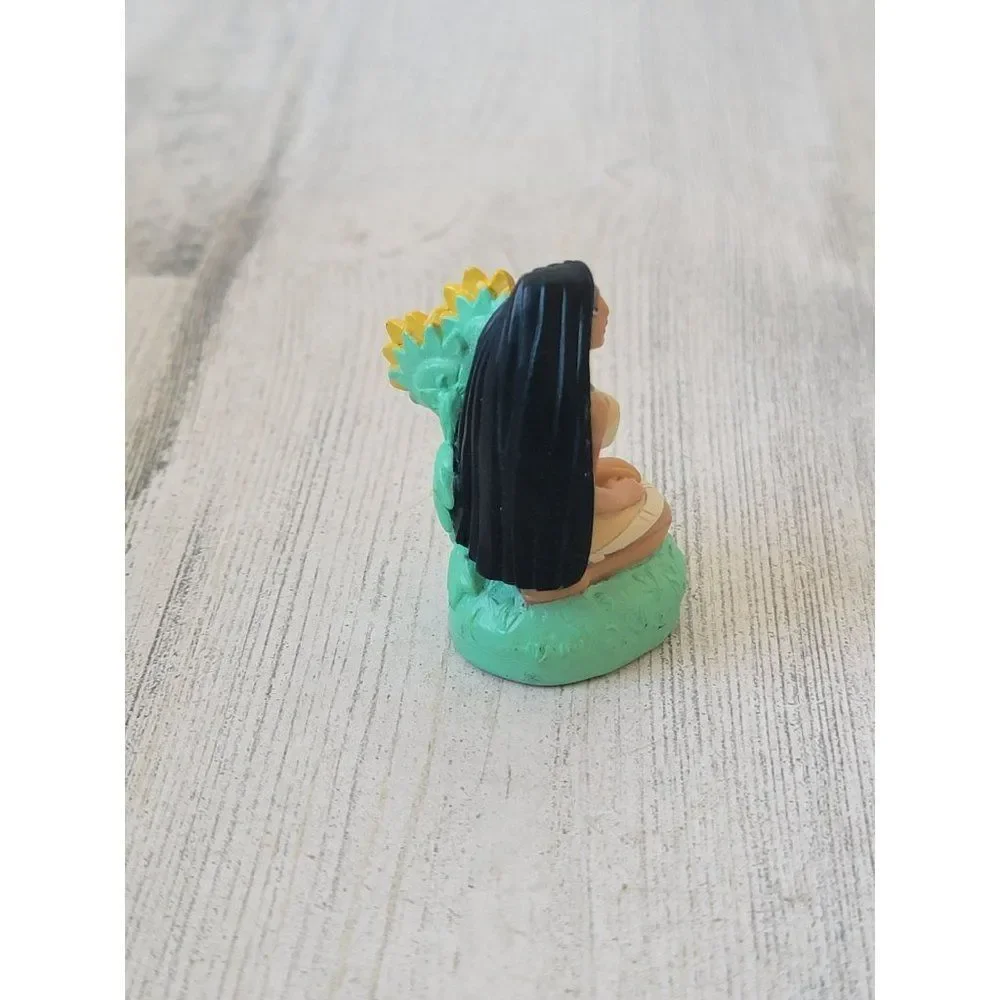 Mini Pocahontas sunflower Disney Pixar princess toy figure‎
